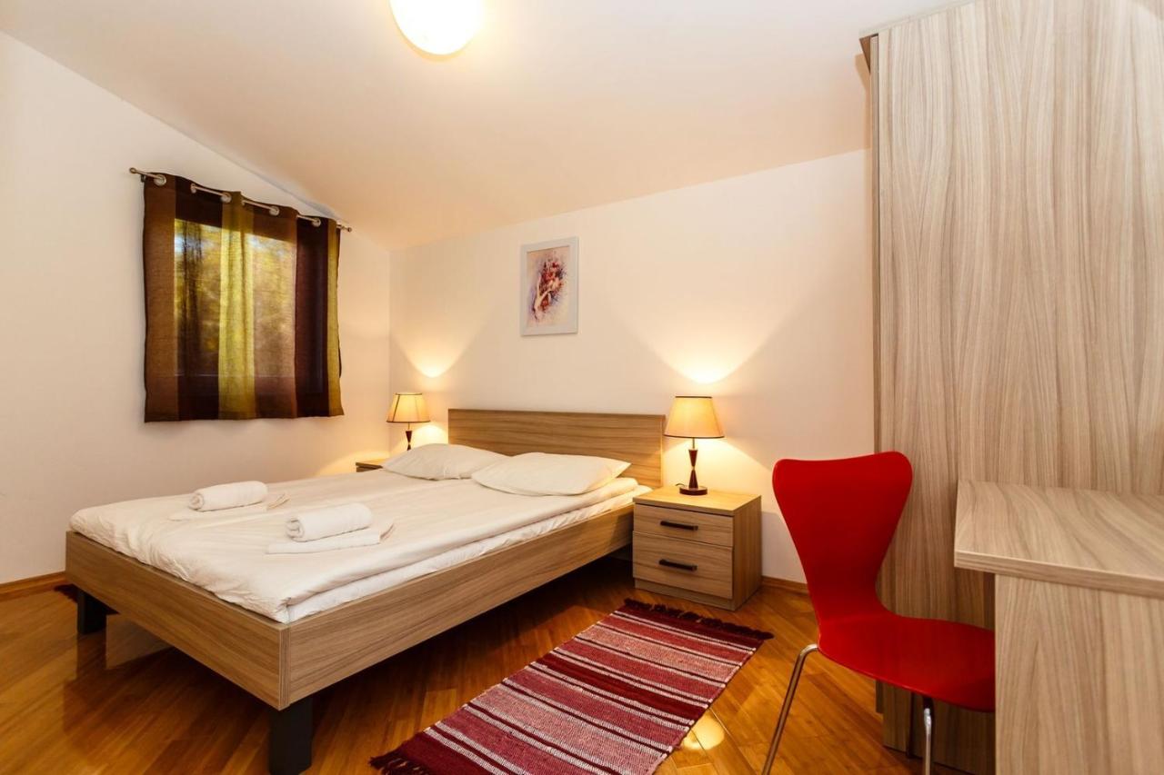Apartments Adria Malinska Eksteriør billede